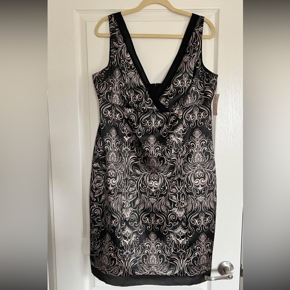 Jones Studio Black and Gold Damask Midi Dress